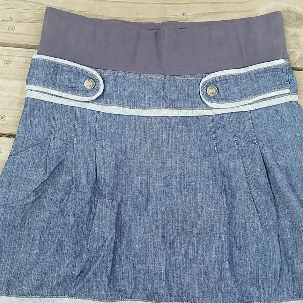 ❤United colors of benetton Jean skirt size small